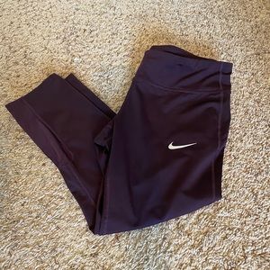 Nike Women’s Dri-fit crop leggings